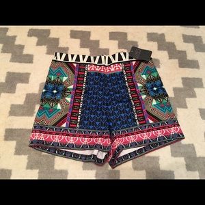 NWT - High waist print shorts -size Medium
